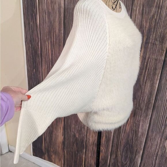 Wool sweater  - Picture 6 of 9